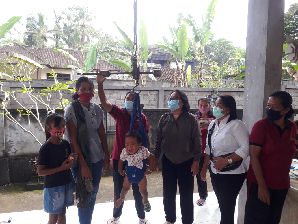 Kegiatan Posyandu,Kelas Ibu Balita Dan BKB di Banjar Dinas Mampeh
