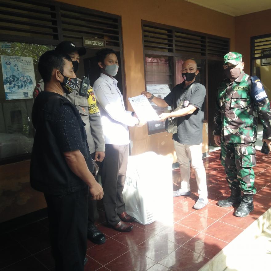 Pendistribusian Logistik Pemilu dari KPU Bangli kepada PPS Desa Kayubihi