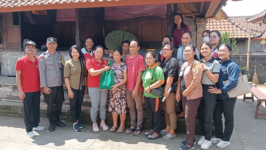 Kunjungan Dinas Kesehatan Provinsi Bali di Rumah Ibu Hamil Dan Balita Di Banjar Dinas Kayubihi